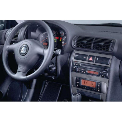 Ramecek autoradia Audi / Seat