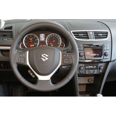 Adaptér pro ovládání na volantu Suzuki